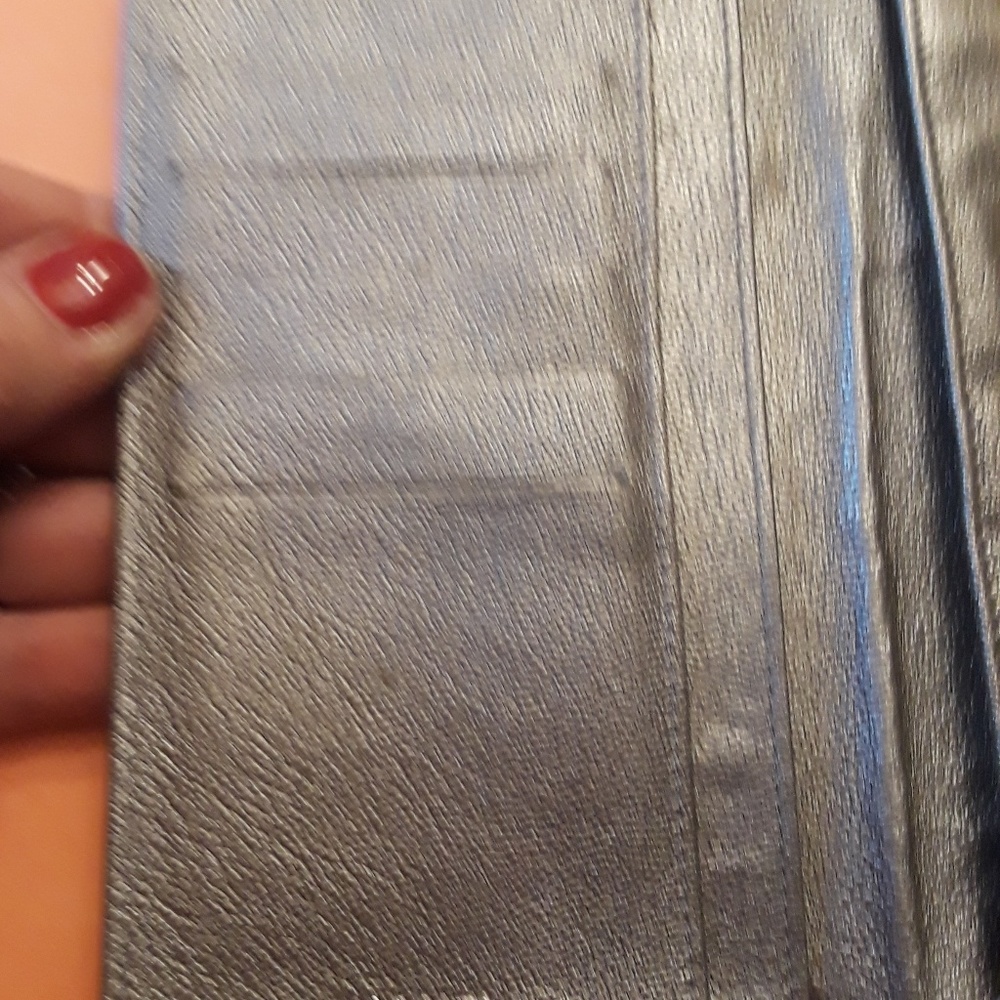 SOLD!!!!! CHANEL WALLET - Picture 4 of 8